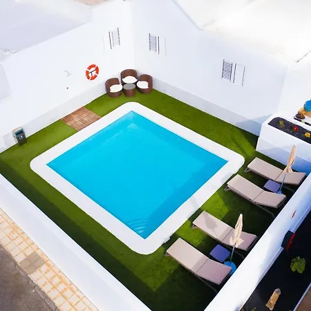 Appartement Anjomacar A *
